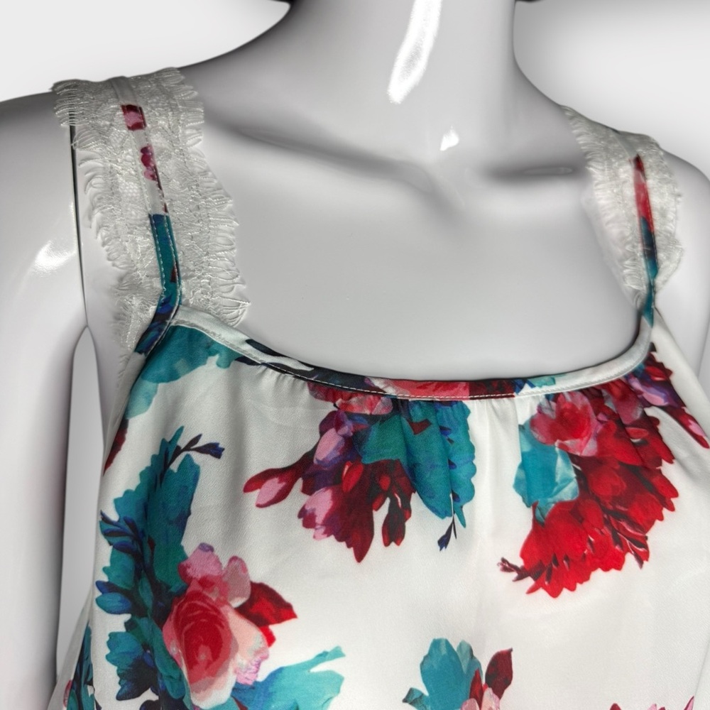 Lovers And Friends Floral Print, Layered, Lace Strap Blouse - Picture 4 of 8
